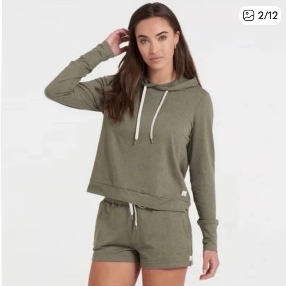 Vuori Women’s Halo Essential Olive Hoodie Small